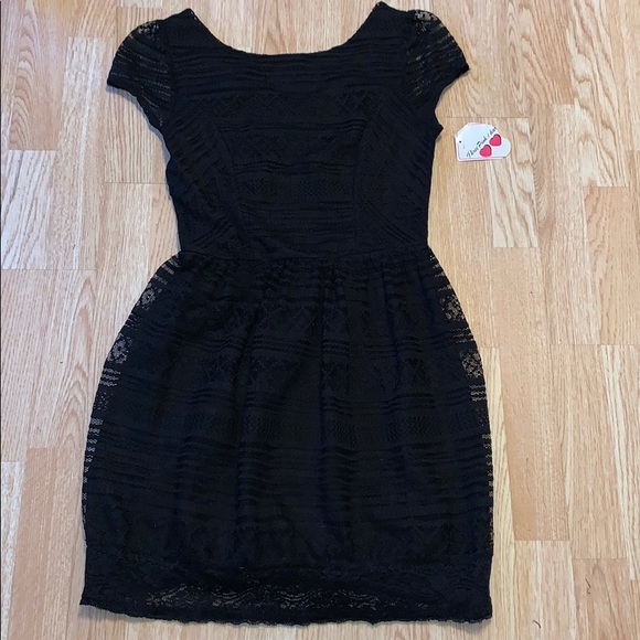 Three Hearts Dresses & Skirts - ❌TRADED❌NWT black lace dress